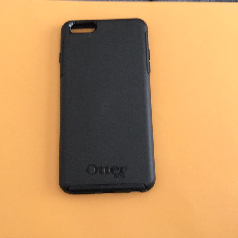 iPhone 6 Plus or 6s Plus otter box
